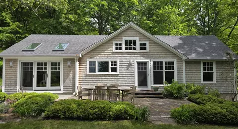 24 River Rd, Deep River, CT 06417