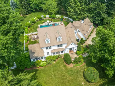 8 Cobbs Mill Rd, Wilton, CT 06897