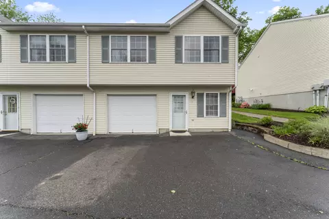 56 Pembroke Rd #11, Danbury, CT 06811
