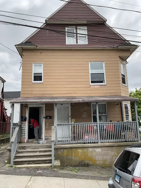 74 Branch St, Waterbury, CT 06704