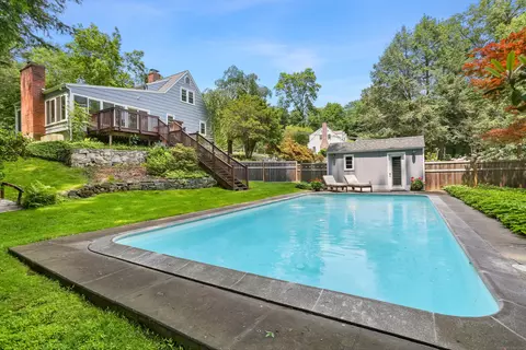 11 Overlook Rd, Westport, CT 06880