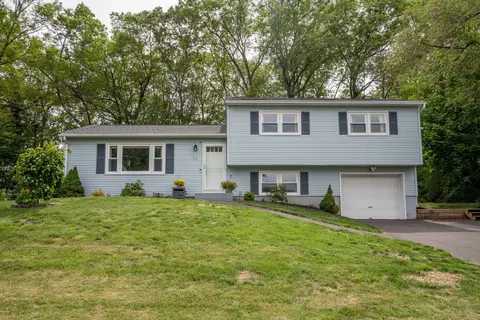 22 Burr Ct, Southington, CT 06489
