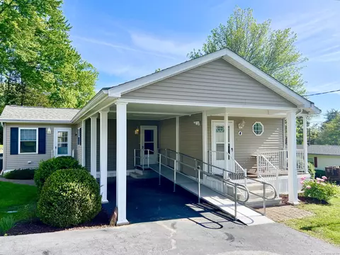 4 Cedar Grove Rd, Southington, CT 06489