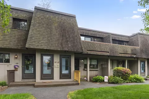 67 Landing Cir #67, Suffield, CT 06078