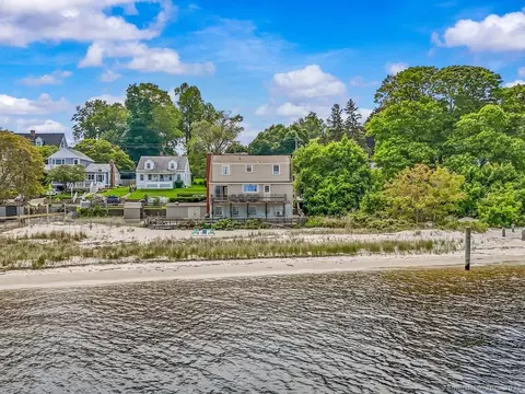 388 Pequot Ave, New London, CT 06320