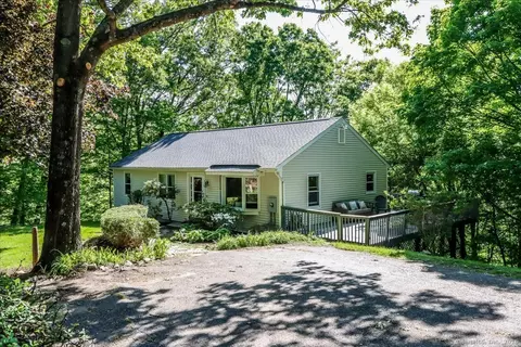 31 Second Hill Rd, New Milford, CT 06776