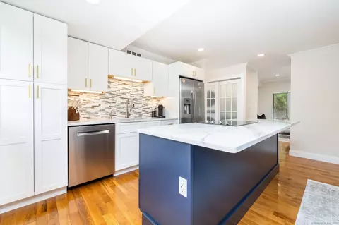 29 Heritage Dr #29, Avon, CT 06001