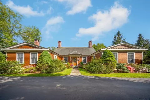 31 West Ln, Ridgefield, CT 06877