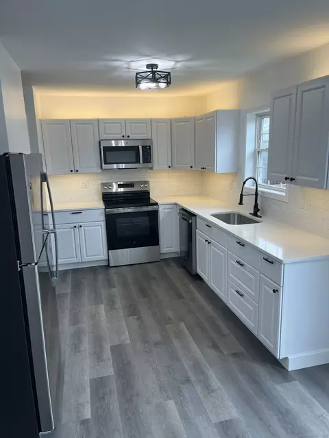 160 Stonefield Dr #19, Waterbury, CT 06705