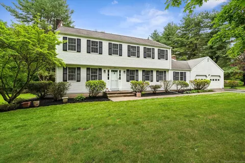 189 Farms Village Rd, Simsbury, CT 06092