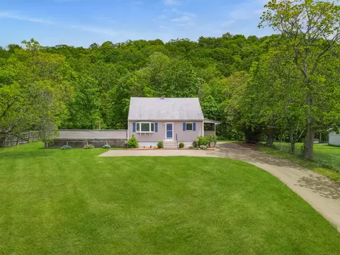 251 Forest Rd, Northford, CT 06472