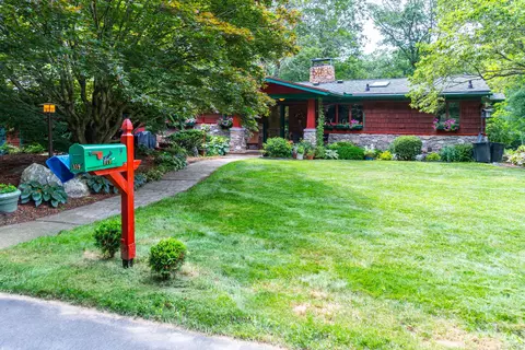 119 Brookside Ln, Mansfield, CT 06250