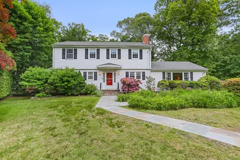 10 Crossland Pl, Norwalk, CT 06851