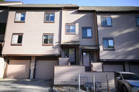 196 New Haven Ave #217, Derby, CT 06418