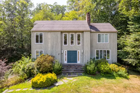 49 Windfall Ln, Guilford, CT 06437