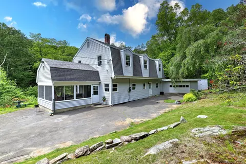 8 Whippoorwill Ln, Bethany, CT 06524
