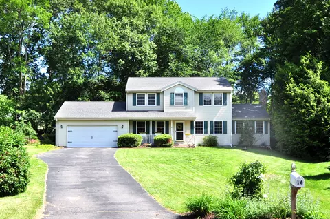 16 Mips Dr, Windsor, CT 06095