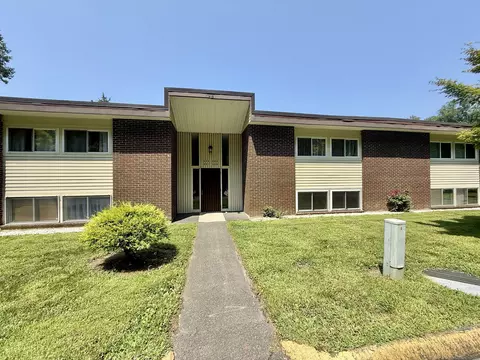229 Bacon Pond Rd #322, Woodbury, CT 06798