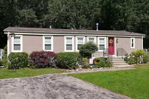 107 Colchester Cmns, Colchester, CT 06415