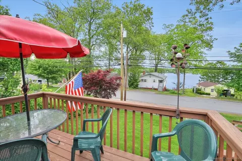 124 Deepwood Dr, Amston, CT 06231