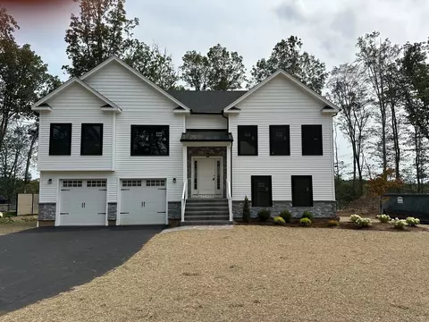 50 High St, Wallingford, CT 06492