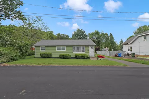 52 Fairview Ave, Bristol, CT 06010