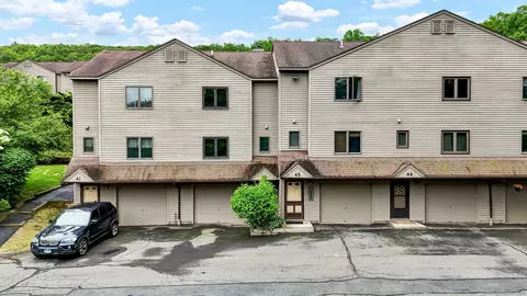 489 Wolcott St #42, Bristol, CT 06010