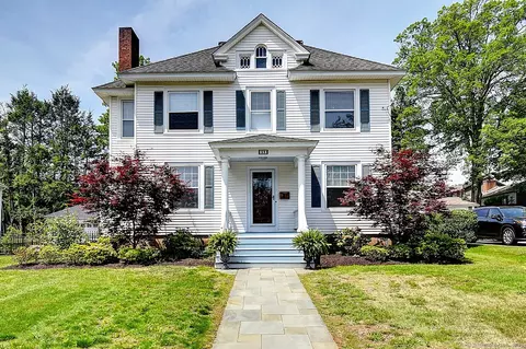 59 Golf St, Newington, CT 06111