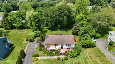 41 Possum Dr, New Fairfield, CT 06812