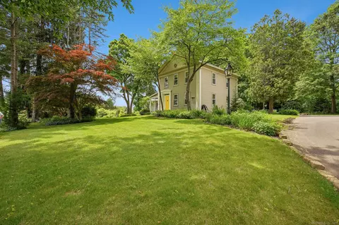 85 Wethersfield Rd, Berlin, CT 06037