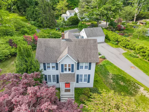 69 Spring St, Chester, CT 06412