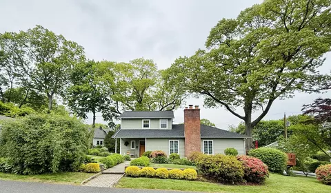 16 Hillcrest Ave, Milford, CT 06460