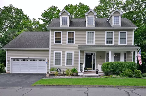 25 Traditions Blvd #25, Southbury, CT 06488
