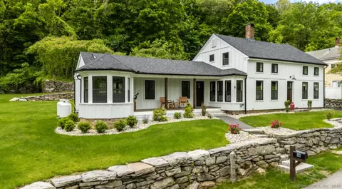 44 Wall St, Coventry, CT 06238