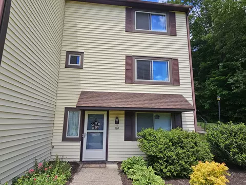 160 Salem Dr #160, Cromwell, CT 06416