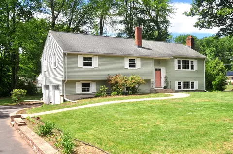 83 Elizabeth St, South Windsor, CT 06074