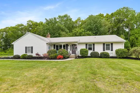 19 Ridgeview Dr, Ellington, CT 06029
