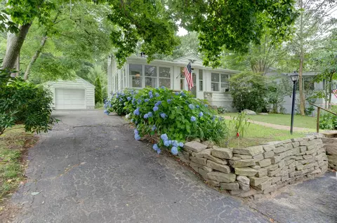 285 Deepwood Dr, Lebanon, CT 06249