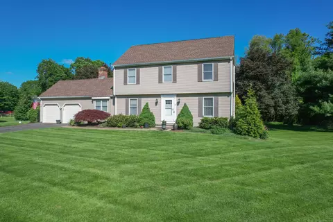 5 Smith Pl, Cheshire, CT 06410