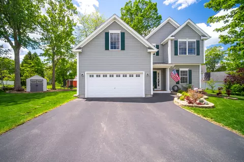 8 Joseph Ct, East Hampton, CT 06424