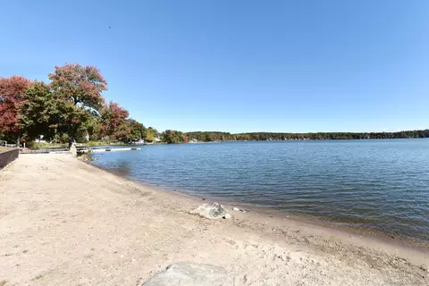 85 N Main St #77, East Hampton, CT 06424