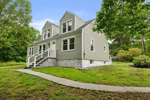56 Uncas Ave, New London, CT 06320