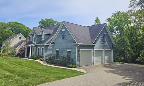 8 Whaler Rd, Mystic, CT 06355