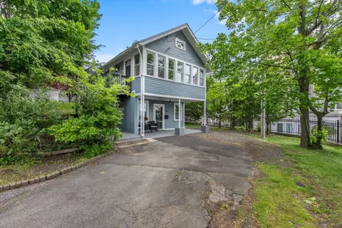 26 Shipyard Ln, Milford, CT 06460
