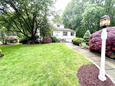 3 Donald Dr, Westport, CT 06880