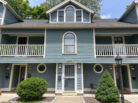3208 Whitney Ave #9D, Hamden, CT 06518