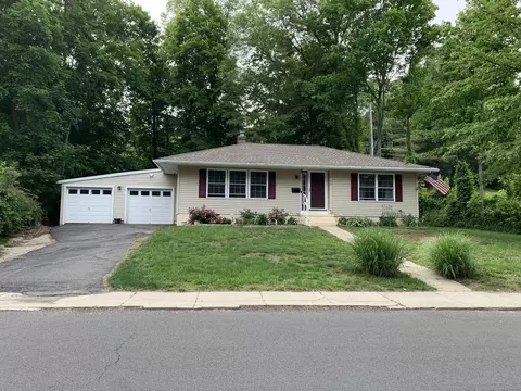 90 Terrace Ave, Naugatuck, CT 06770