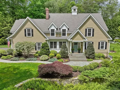 110 Florence Ln, Fairfield, CT 06824