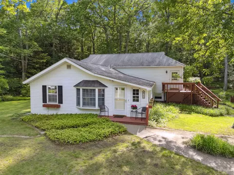 49 Longwood Dr, Colchester, CT 06415