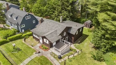 30 Buena Vista St, Farmington, CT 06085